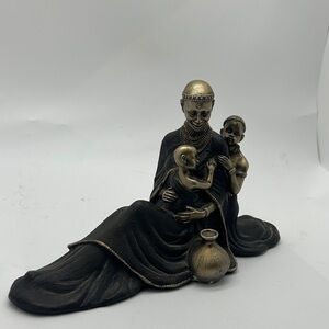 Black and Gold Family Unity Sculpture
